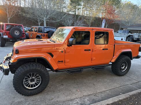 New 2025 Jeep Gladiator Sport image 5