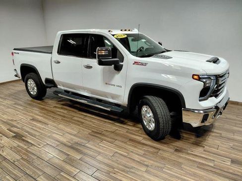 Used 2024 Chevrolet Silverado 2500 LTZ w/ LTZ Convenience Package AWD/4WD image 24