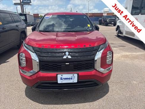 Used 2023 Mitsubishi Outlander SE FWD image 5