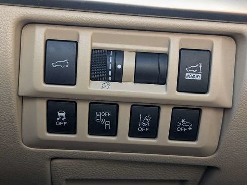 Used 2018 Subaru Outback 2.5i Premium AWD/4WD image 25