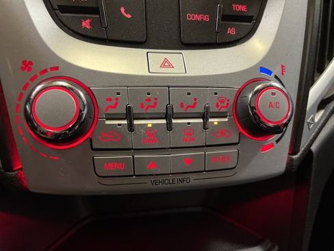 Used 2017 GMC Terrain SLE image 31