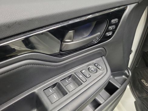 Certified 2025 Honda Odyssey Touring image 24