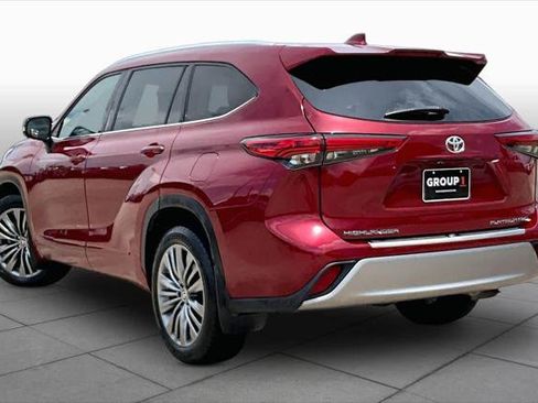 Used 2021 Toyota Highlander Platinum AWD/4WD image 12