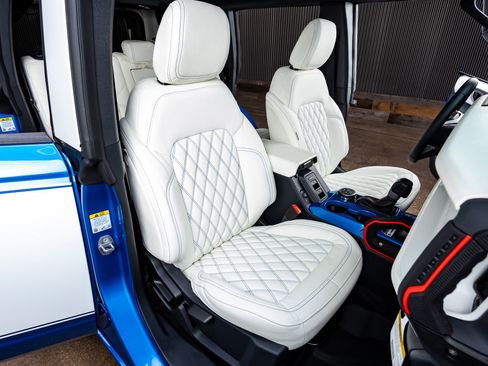 Used 2026 Ford Bronco Heritage Edition AWD/4WD image 28