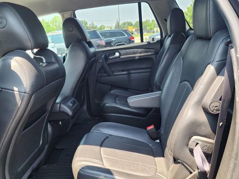 Used 2013 Buick Enclave Leather image 16