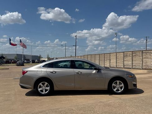Used 2025 Chevrolet Malibu LS FWD image 28