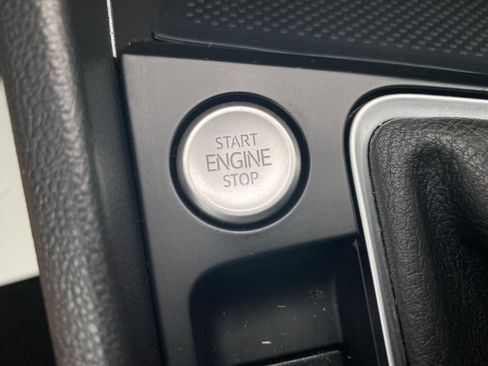 Used 2023 Volkswagen Jetta SE FWD image 35