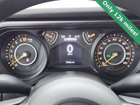 Used 2025 Jeep Gladiator Sport image 16