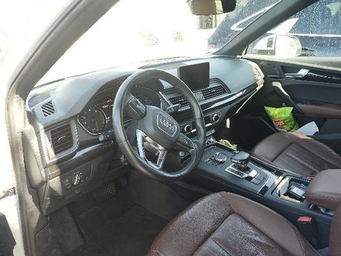 Used 2019 Audi Q5 2.0T Premium w/ Convenience Package AWD/4WD image 3