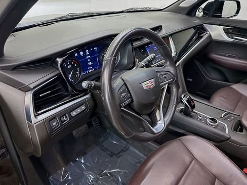 Used 2022 Cadillac XT6 Premium Luxury w/ Technology Package image 11