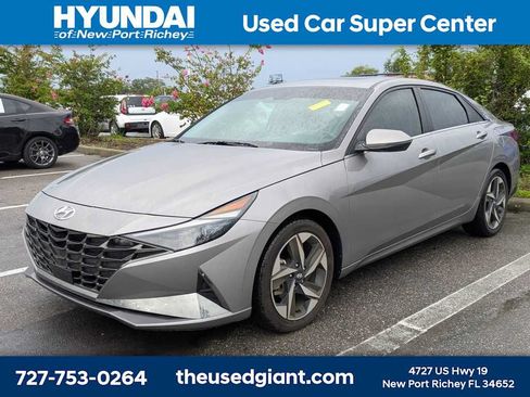 Used 2022 Hyundai Elantra Limited w/ Preferred Accessory Package FWD image 1