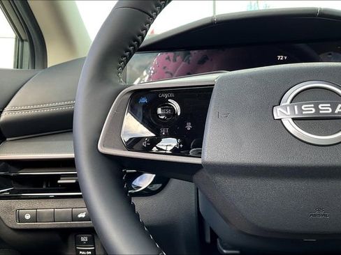 New 2025 Nissan Murano SV image 18