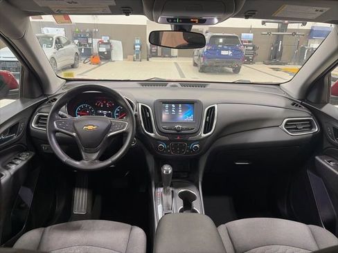 Used 2018 Chevrolet Equinox LT image 5