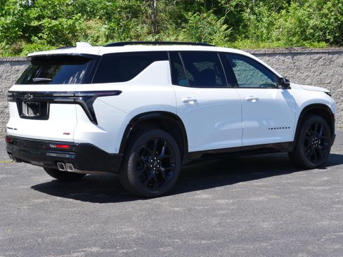 Certified 2026 Chevrolet Traverse RS AWD/4WD image 10