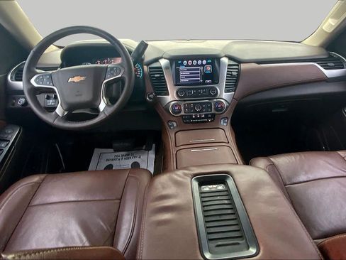 Used 2017 Chevrolet Suburban Premier RWD image 16