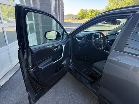 Used 2024 Toyota RAV4 XLE AWD/4WD image 18
