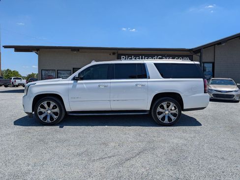 Used 2017 GMC Yukon XL Denali w/ Open Road Package AWD/4WD image 11