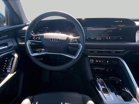 Certified 2025 Audi Q5 Premium Plus w/ Premium Plus AWD/4WD image 5