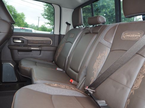 New 2025 RAM 2500 Limited image 13