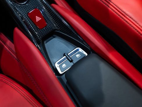 Certified 2022 Ferrari F8 Tributo RWD image 48