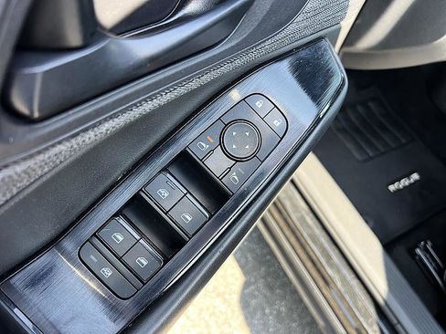 Certified 2023 Nissan Rogue S FWD image 20