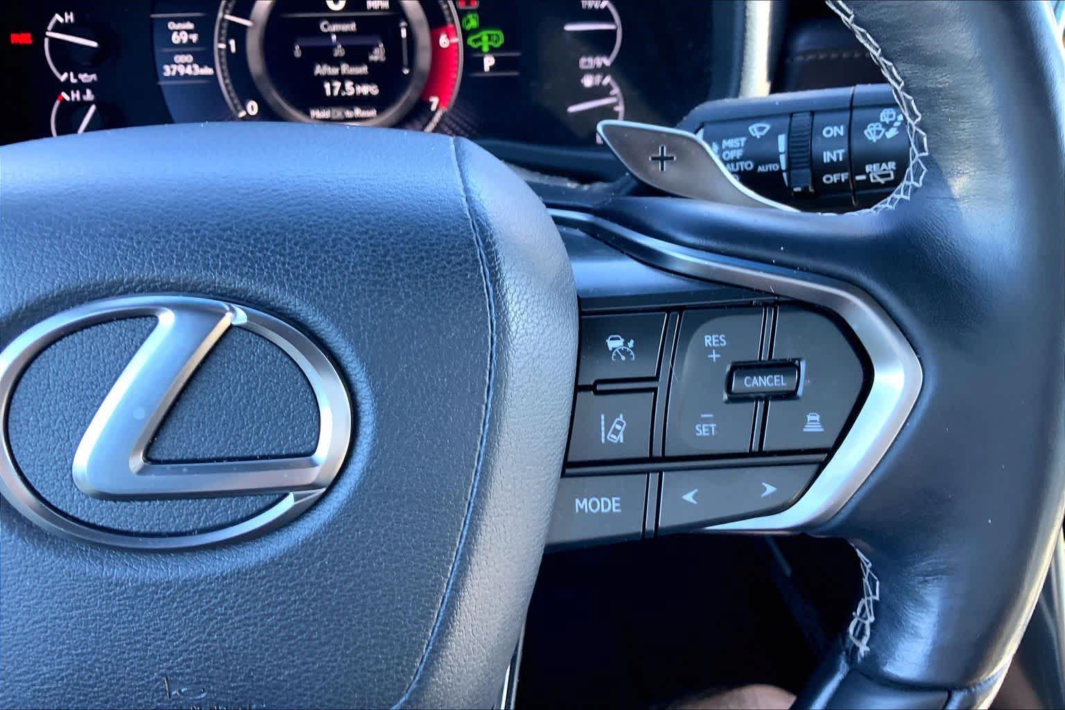 Used 2024 Lexus LX 600 4WD w/ Appearance Package image 23