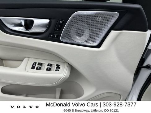 Used 2023 Volvo XC60 B5 Ultimate w/ Climate Package AWD/4WD image 12