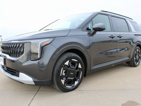 New 2026 Kia Carnival EX image 19