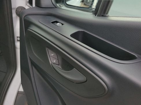 Used 2025 Mercedes-Benz Sprinter 2500 image 10