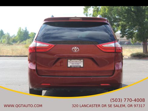 Used 2016 Toyota Sienna Limited image 5