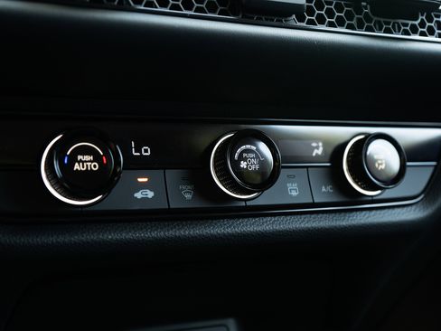 Certified 2026 Honda HR-V LX image 33