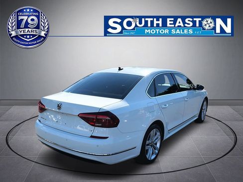 Used 2017 Volkswagen Passat 1.8T SE FWD image 6