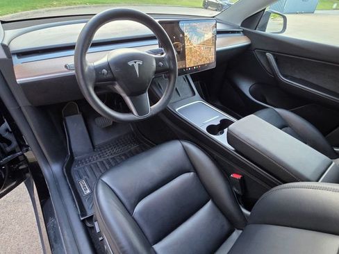 Used 2021 Tesla Model Y Long Range AWD/4WD image 17