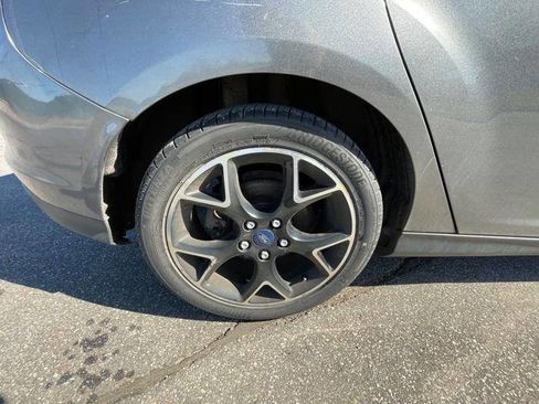 Used 2013 Ford Focus SE FWD image 16