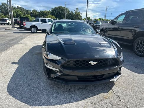 Used 2019 Ford Mustang Coupe RWD image 8