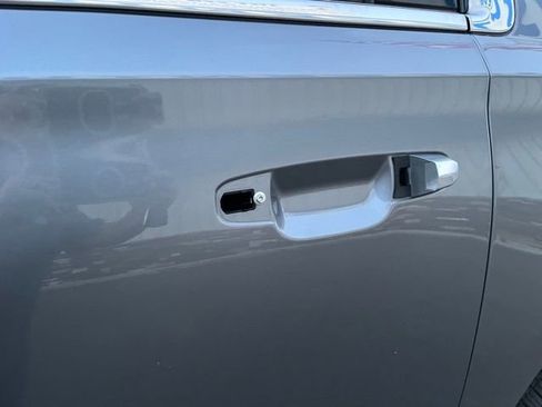 Used 2019 Cadillac Escalade ESV Luxury image 5