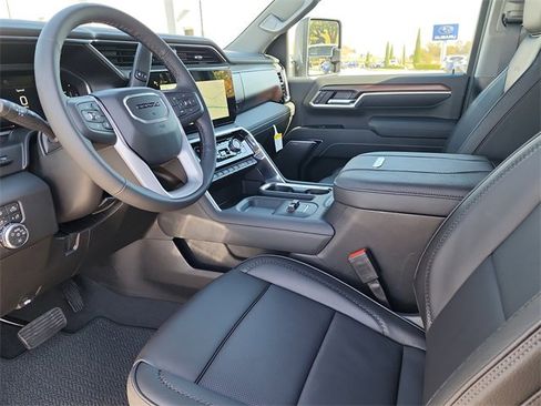 New 2026 GMC Sierra 3500 Denali w/ Denali Reserve Package image 17