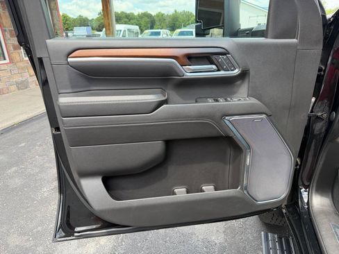 Used 2024 GMC Sierra 2500 Denali w/ Denali Reserve Package AWD/4WD image 14