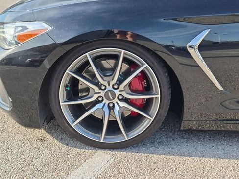 Used 2020 Genesis G70 3.3T RWD image 14