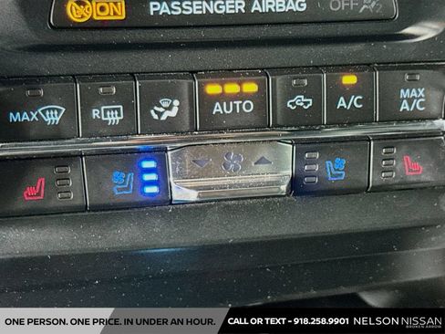 Used 2022 Ford F250 Lariat w/ Black Appearance Package AWD/4WD image 20
