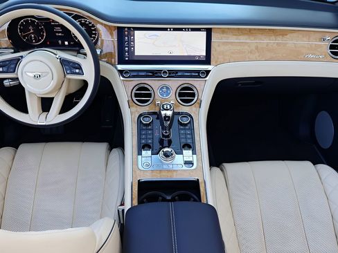 Used 2023 Bentley Continental GT Azure image 4