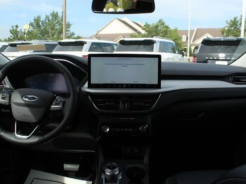 Used 2024 Ford Escape Platinum AWD/4WD image 14