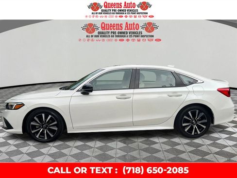 Used 2024 Honda Civic EX image 3