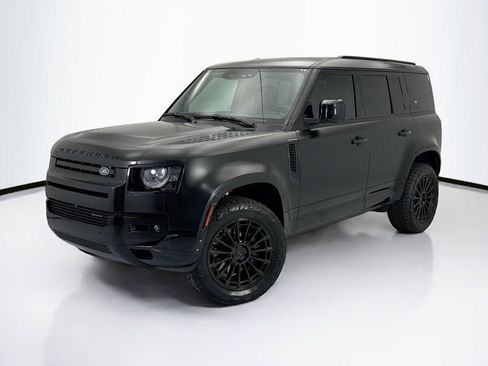 Used 2023 Land Rover Defender 110 X-Dynamic SE image 1