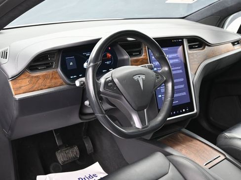 Used 2018 Tesla Model X 100D image 17