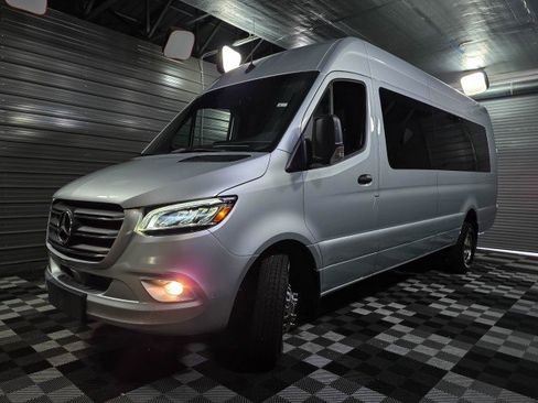 Used 2022 Mercedes-Benz Sprinter 3500 image 31