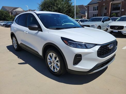 Used 2025 Ford Escape Active FWD image 34
