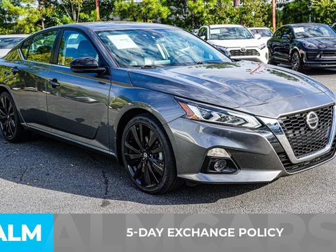 Used 2022 Nissan Altima 2.5 SR w/ Midnight Edition Package image 5