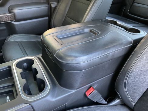 Used 2020 GMC Sierra 2500 Denali w/ Denali Ultimate Package AWD/4WD image 22