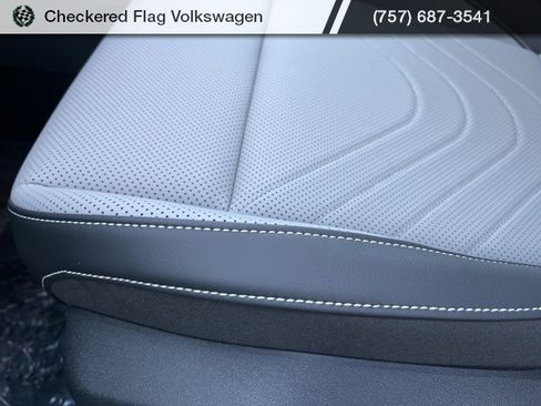 New 2026 Volkswagen Tiguan SE R-Line image 20